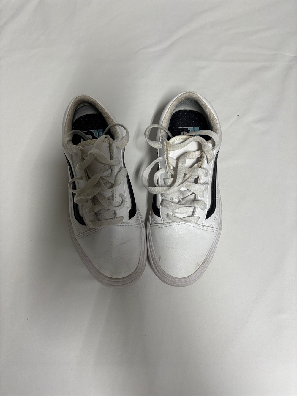 Vans ComfyCush Old Skool White Black Sneakers Women’s 7.5 Men’s 6